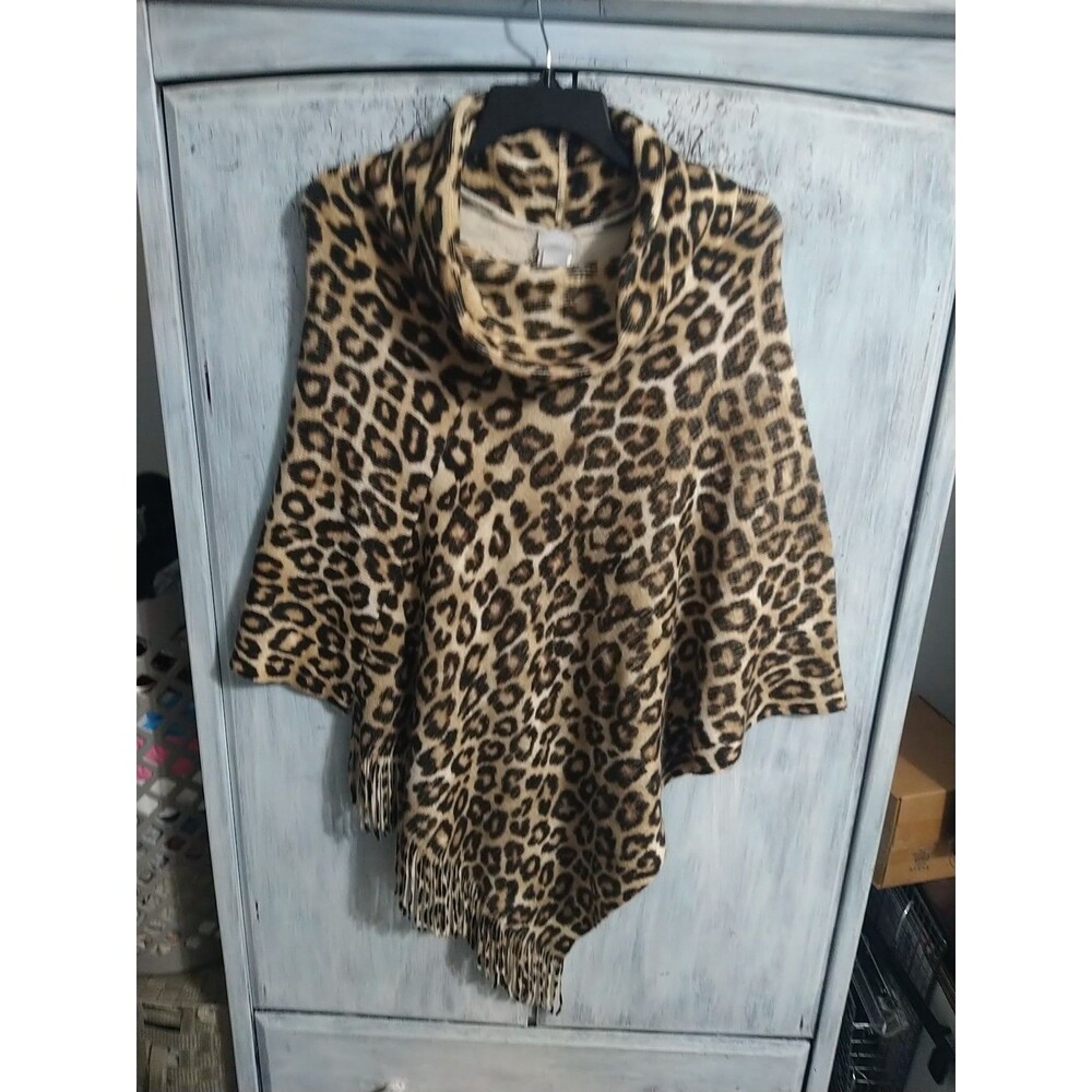 Chicos Leopard Cow neck Fringed Poncho One size Nwot Boho